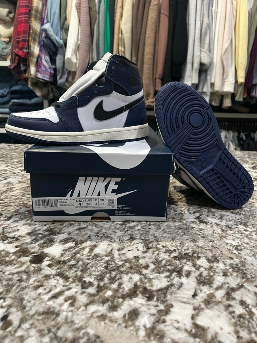 Air Jordan 1 Retro High OG Midnight Navy 4.5 Men’s/6 Women’s  DZ5485-401